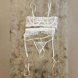 Brand New Elegant Lace Bralette and Panty Set - White